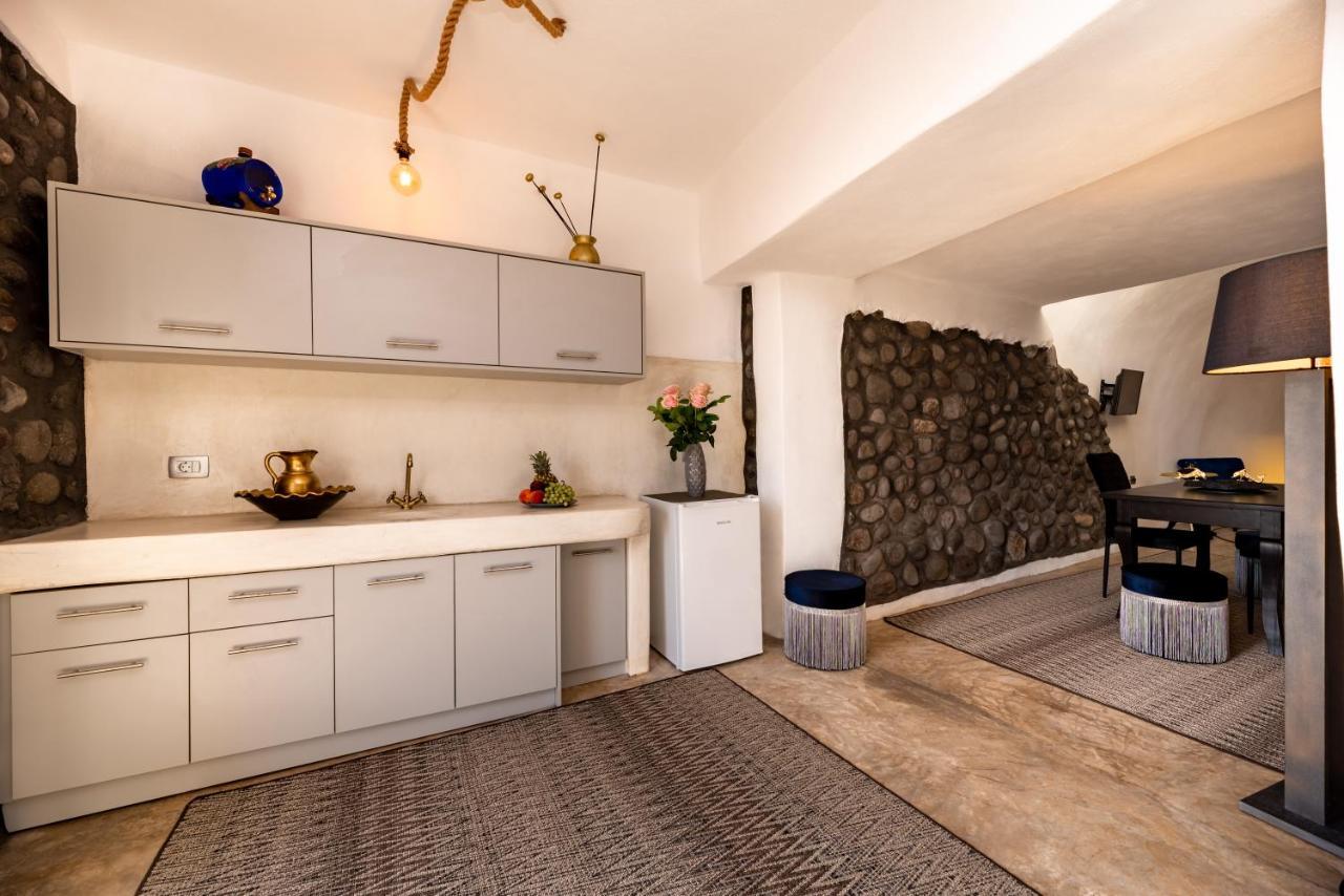 Black Bay Caves Suites Akrotírion Eksteriør billede